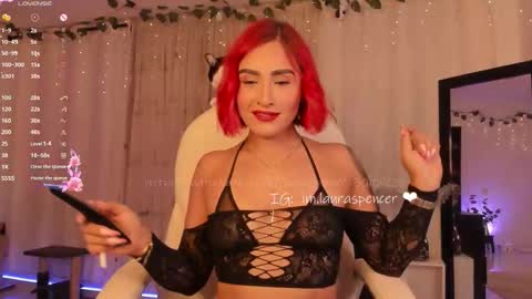 Laura online show from 09/30/25, 06:40