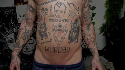 Snapshot of _layne chatting on 02/04/25, 02:49 Layne online show from 02/04/25, 02:49