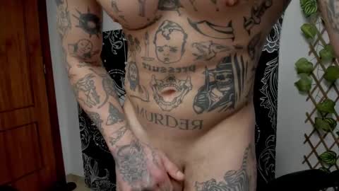 Snapshot of _layne chatting on 03/03/25, 06:55 Layne online show from 03/03/25, 06:55