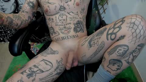 Snapshot of _layne chatting on 03/03/25, 09:59 Layne online show from 03/03/25, 09:59