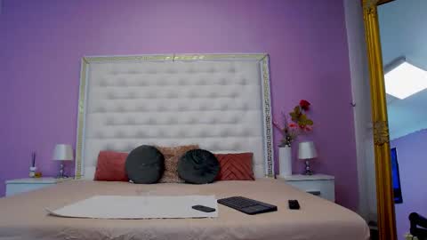 Lena Paul online show from 09/11/25, 03:50