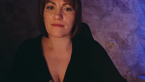 Snapshot of _letty_ chatting on 12/22/24, 03:22 Letty online show from 12/22/24, 03:22