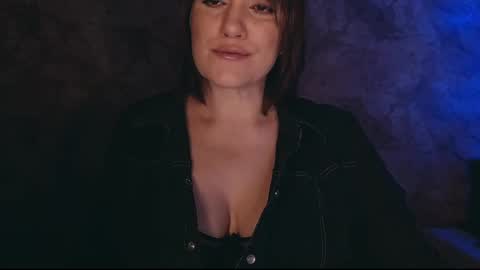 Snapshot of _letty_ chatting on 02/14/25, 08:15 Letty online show from 02/14/25, 08:15