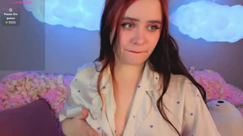 Snapshot of _lexii_pop chatting on 05/19/26, 01:56 Im Alis 3 online show from 05/19/26, 01:56