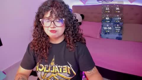 Liily online show from 11/21/25, 09:02