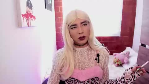  Lily Rose  online show from 06/26/26, 07:40