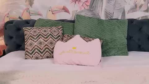 Lisa online show from 11/14/25, 09:24