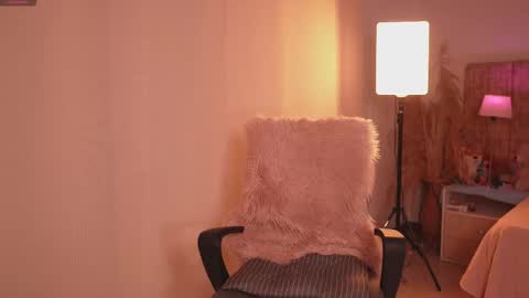 Lissana online show from 12/18/25, 10:16