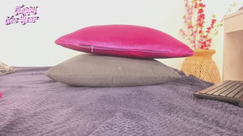 Ivy 3 online show from 01/04/25, 04:00