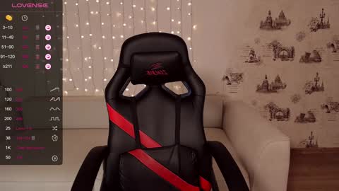 Snapshot of _little_sunshine_ chatting on 12/16/24, 07:04 My name is lina Lush is activePrivate is Open online show from 12/16/24, 07:04