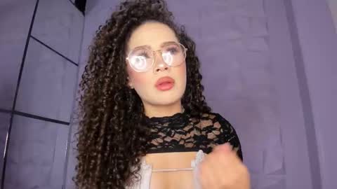 Snapshot of _littlelia chatting on 02/04/26, 02:12 Anna online show from 02/04/26, 02:12