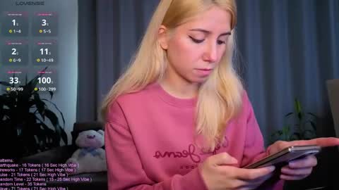 Snapshot of _littlesammy chatting on 05/27/26, 02:36 Sammy online show from 05/27/26, 02:36