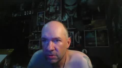 That guy online show from 10/19/25, 03:23