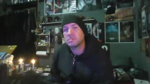 That guy online show from 12/16/25, 01:54