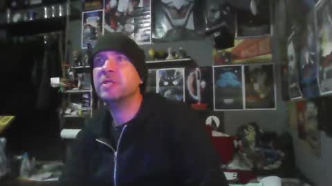 That guy online show from 12/18/25, 04:07