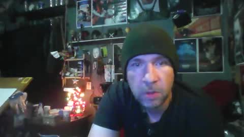 That guy online show from 12/23/25, 01:14