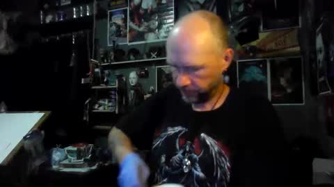 That guy online show from 05/01/26, 04:22