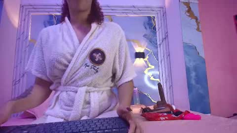 Lorrayne online show from 09/19/25, 12:06