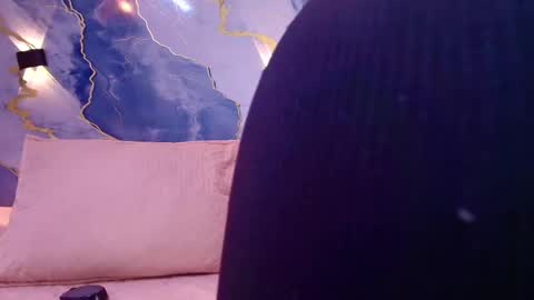 Snapshot of _lorrayne_ chatting on 10/23/25, 12:04 Lorrayne online show from 10/23/25, 12:04