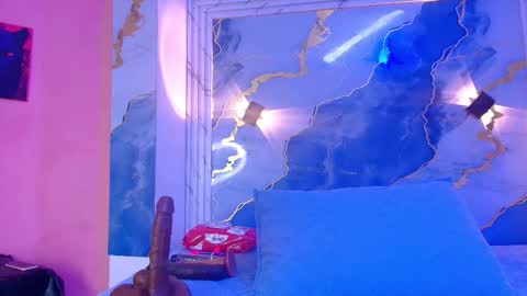 Snapshot of _lorrayne_ chatting on 10/29/25, 12:07 Lorrayne online show from 10/29/25, 12:07