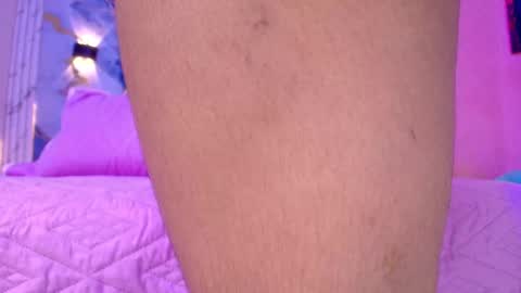 Snapshot of _lorrayne_ chatting on 11/24/25, 12:05 Lorrayne online show from 11/24/25, 12:05