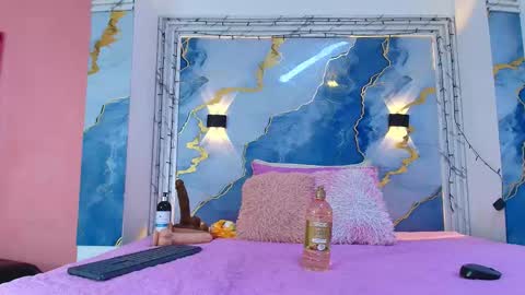 Snapshot of _lorrayne_ chatting on 01/16/26, 12:09 Lorrayne online show from 01/16/26, 12:09