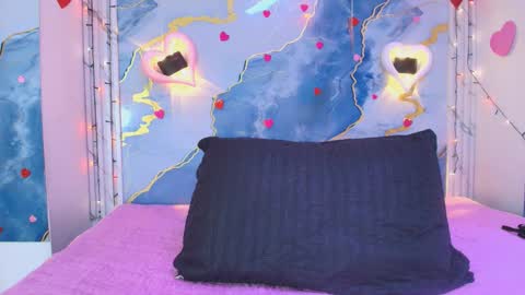 Snapshot of _lorrayne_ chatting on 02/19/26, 12:12 Lorrayne online show from 02/19/26, 12:12