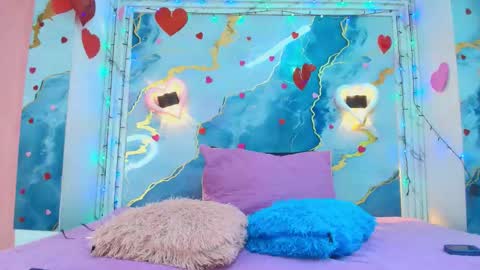 Snapshot of _lorrayne_ chatting on 02/20/26, 12:05 Lorrayne online show from 02/20/26, 12:05