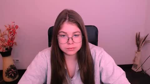 Snapshot of _lovely_mary chatting on 10/16/25, 06:47 Mary online show from 10/16/25, 06:47