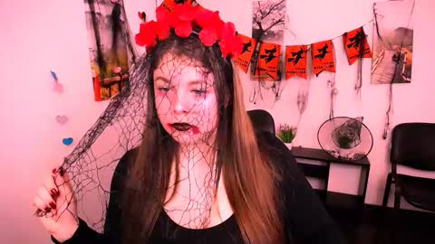 Snapshot of _lovely_mary chatting on 10/30/25, 11:00 Mary online show from 10/30/25, 11:00