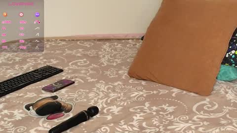 Lullaby online show from 11/12/25, 03:01