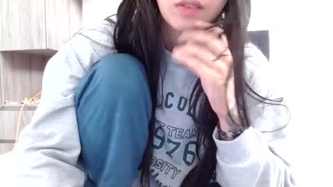 Snapshot of _luna__777_ chatting on 10/23/25, 03:44 luna online show from 10/23/25, 03:44