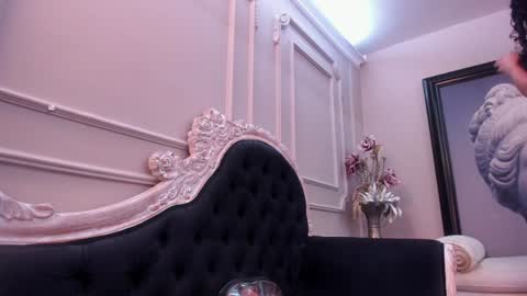 Snapshot of _luna_dupont_ chatting on 12/12/24, 12:22  Luna  online show from 12/12/24, 12:22