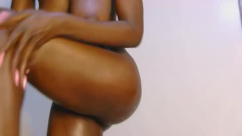 Luna online show from 11/30/25, 10:19