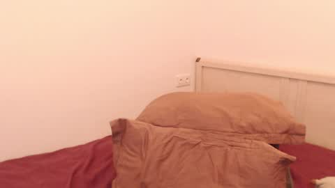 Snapshot of _lustica_ chatting on 01/17/25, 01:46 Anna online show from 01/17/25, 01:46