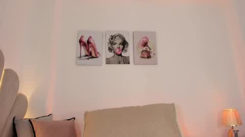 _luuciana_ online show from 04/16/26, 03:40