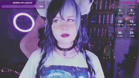 Snapshot of _m_o_n_s_t_e_r_e_n_e_r_g_y_ chatting on 06/13/26, 06:39 Mia online show from 06/13/26, 06:39
