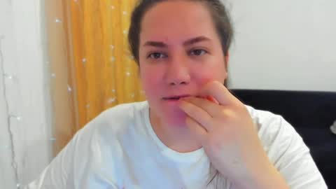 Snapshot of _madalexa_ chatting on 04/19/26, 04:17 Alexa online show from 04/19/26, 04:17