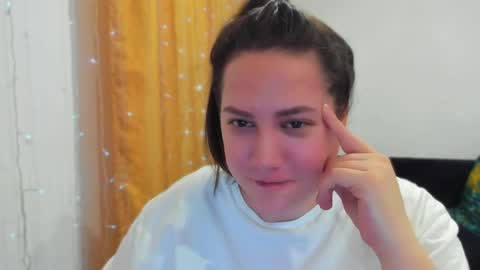 Snapshot of _madalexa_ chatting on 05/04/26, 08:49 Alexa online show from 05/04/26, 08:49