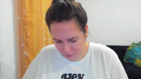 Snapshot of _madalexa_ chatting on 05/05/26, 04:15 Alexa online show from 05/05/26, 04:15