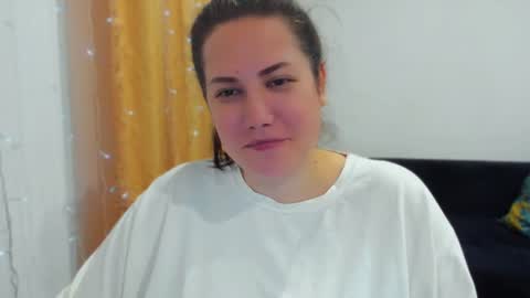 Snapshot of _madalexa_ chatting on 06/16/26, 09:06 Alexa online show from 06/16/26, 09:06