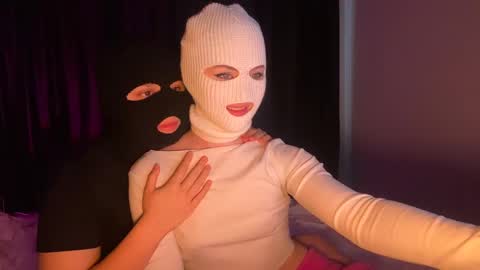 Chloe white Rebecca black online show from 02/12/25, 01:48