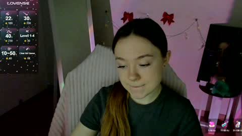 Snapshot of _margoqueen_ chatting on 01/28/25, 10:12 Margo online show from 01/28/25, 10:12