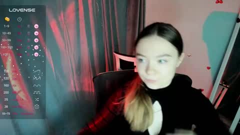 Snapshot of _margoqueen_ chatting on 10/08/25, 06:11 Margo online show from 10/08/25, 06:11