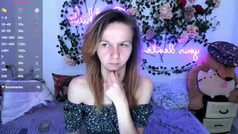 Scarlett online show from 12/05/25, 01:20