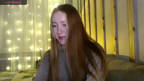 Snapshot of _marianne_ chatting on 12/28/24, 01:49 online show from 12/28/24, 01:49
