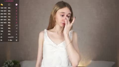  Gwen  online show from 09/18/25, 03:52