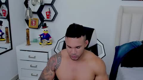 Snapshot of _matthew_santos_ chatting on 12/13/24, 01:37 _matthew_santos_ online show from 12/13/24, 01:37