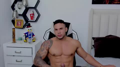 Snapshot of _matthew_santos_ chatting on 12/14/24, 10:56 _matthew_santos_ online show from 12/14/24, 10:56