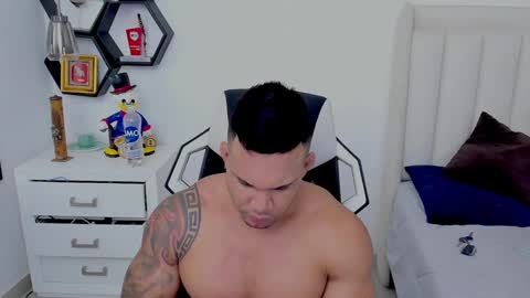 Snapshot of _matthew_santos_ chatting on 12/15/24, 12:06 _matthew_santos_ online show from 12/15/24, 12:06